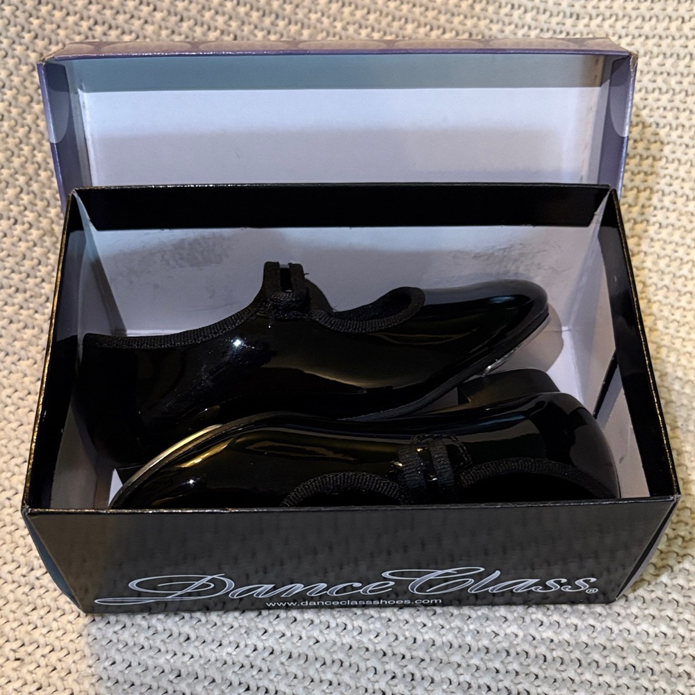 Dance/Tap Class Girl's Glossy Black Shoes